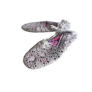 Bobbie Brooks white crochet flats size 7